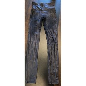 Spanx Leggings Black Distressed Metallic Stretch Pants Sarah Blakely sz Medium M
